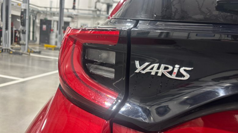 Toyota Yaris 1.5 Hybrid Design 5dr CVT Hybrid Hatchback